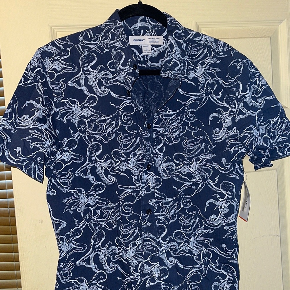 NWT Old Navy Causal Button Down Short Sleeve Shirt | Classic Shirt SIZE M |
